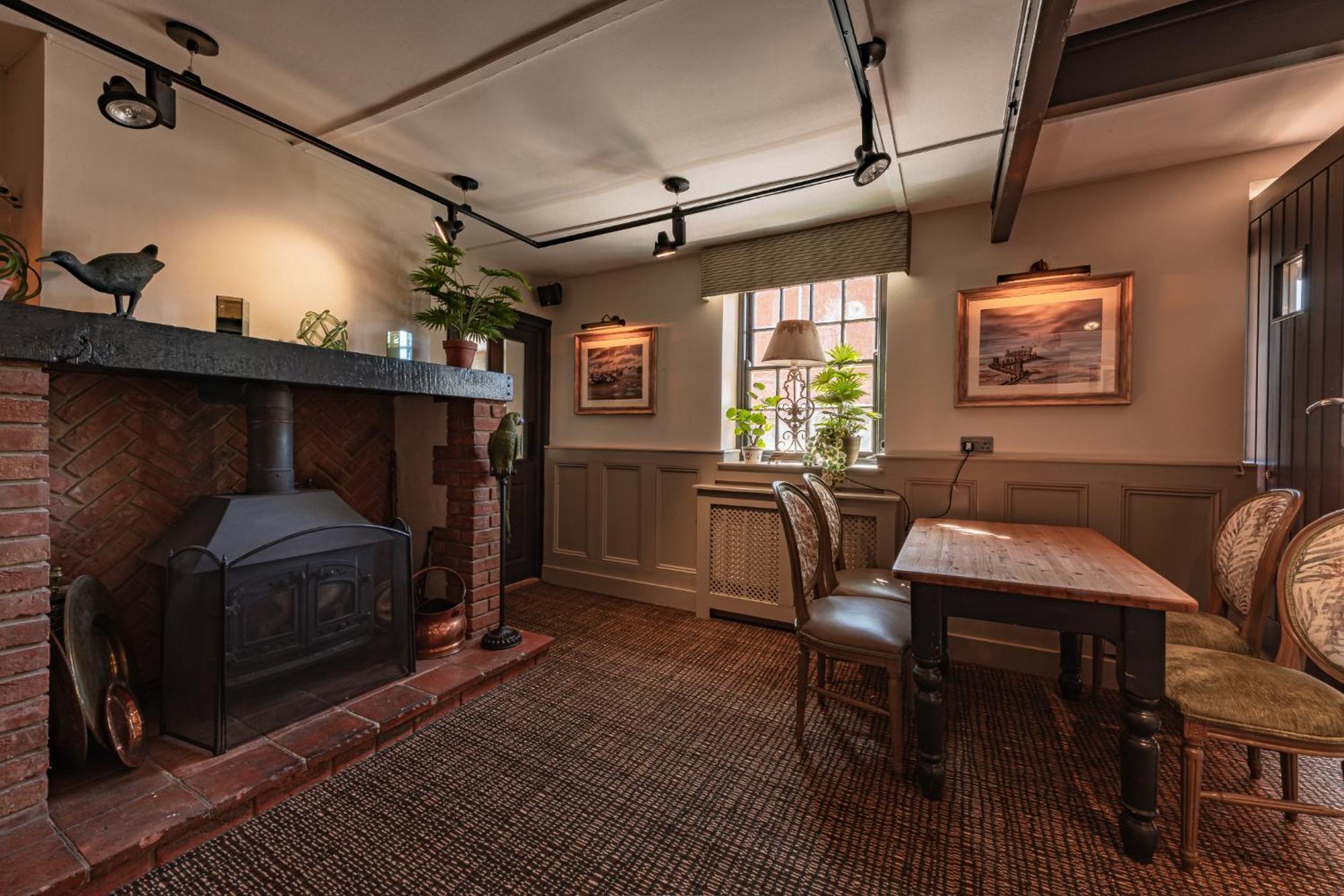 The King William IV Country Inn & Restaurant Sedgeford 외부 사진