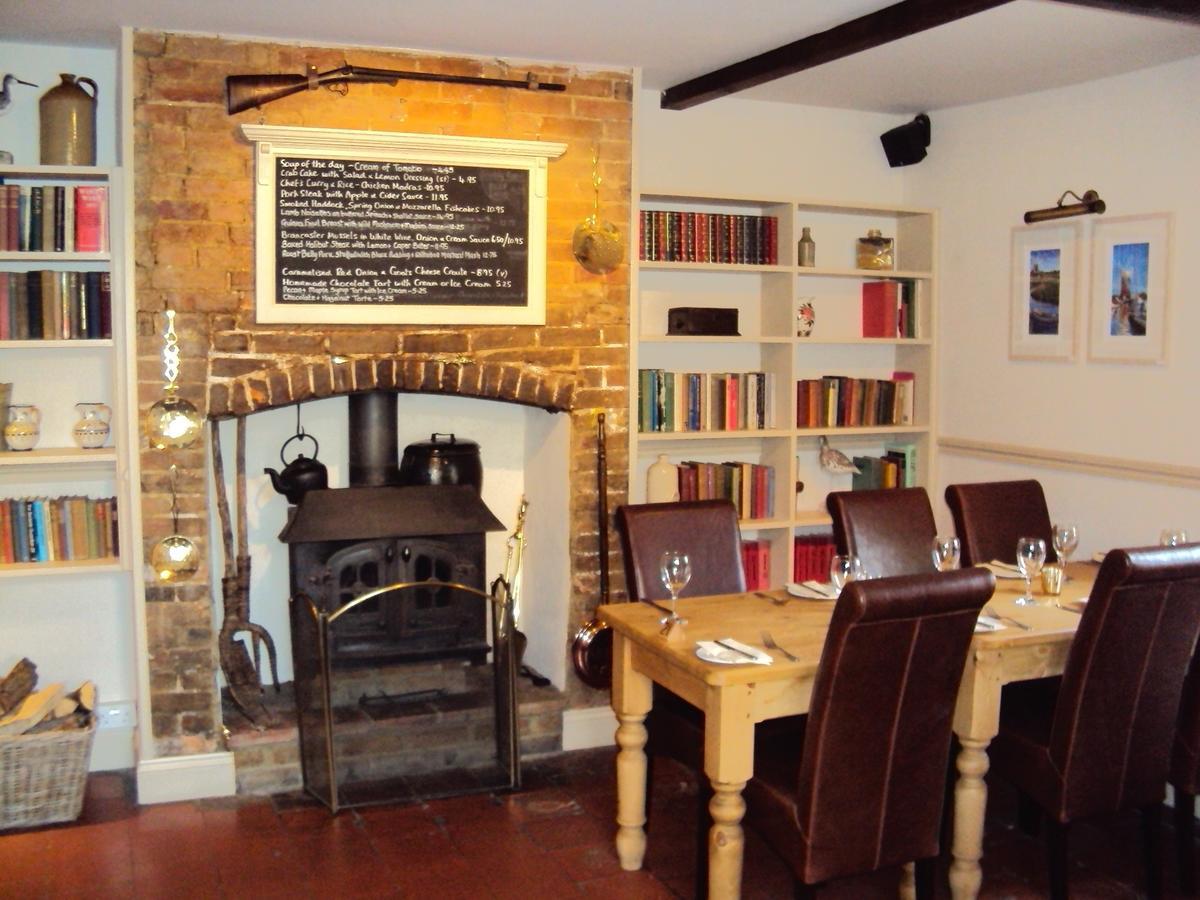 The King William IV Country Inn & Restaurant Sedgeford 외부 사진